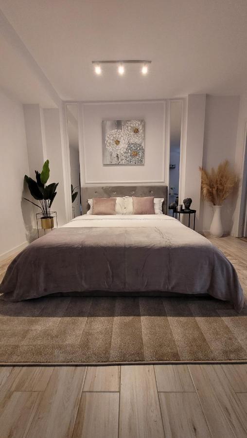 Luxury Mansion Apartment บูคาเรสต์ ภายนอก รูปภาพ
